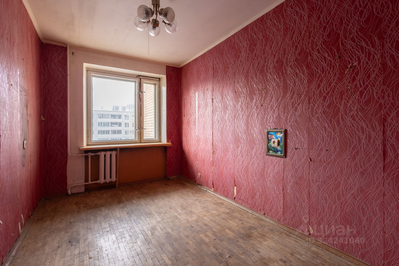 Продажа 4-комн квартиры на вторичном рынке Бухарестская улица, 23К1