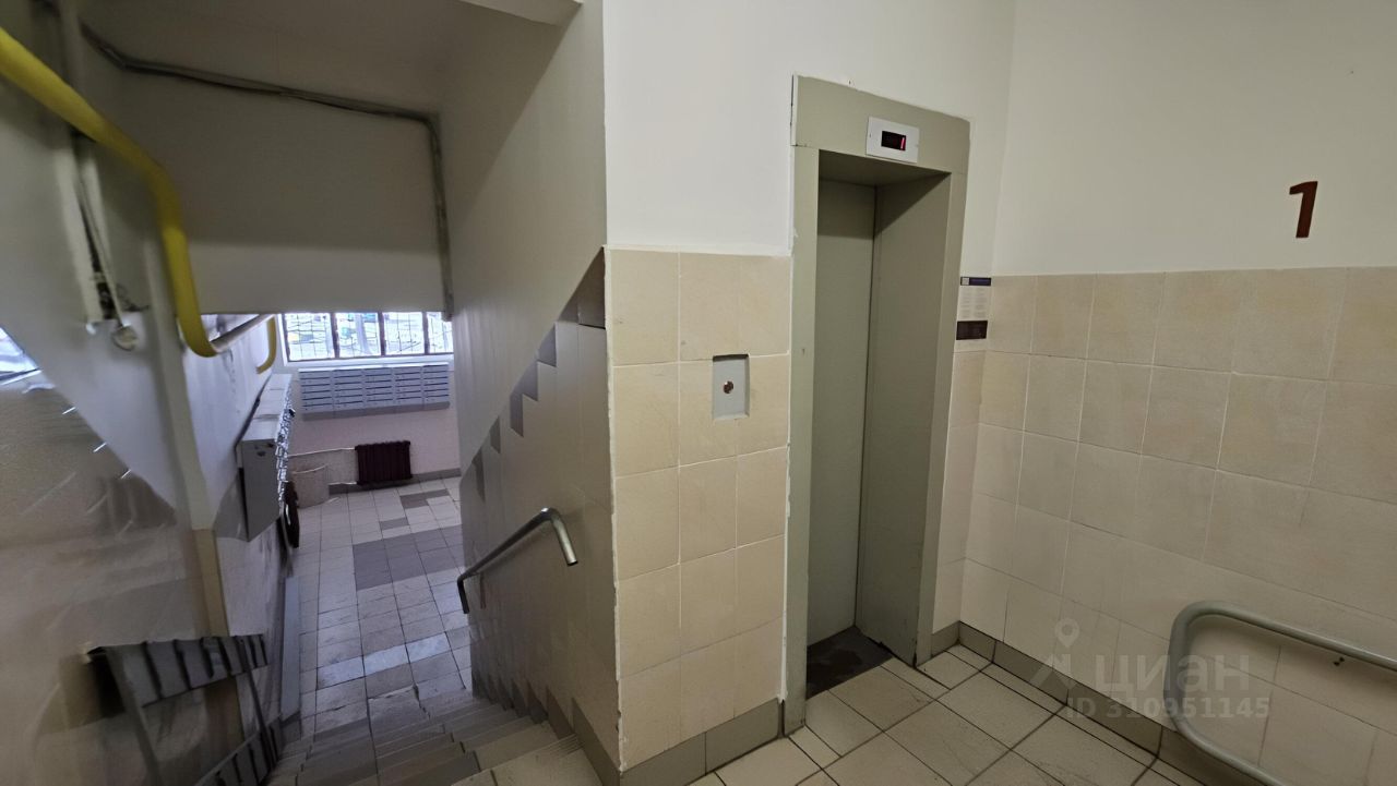 Продажа 2-комн квартиры на вторичном рынке Городок А мкр, Люберцы, улица 3-е Почтовое Отделение,  д. 34