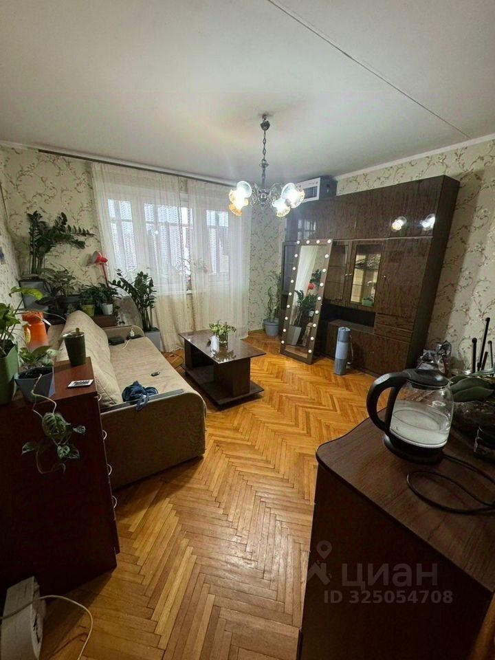 Продажа 1-комн квартиры на вторичном рынке пос. Горки-10, 21