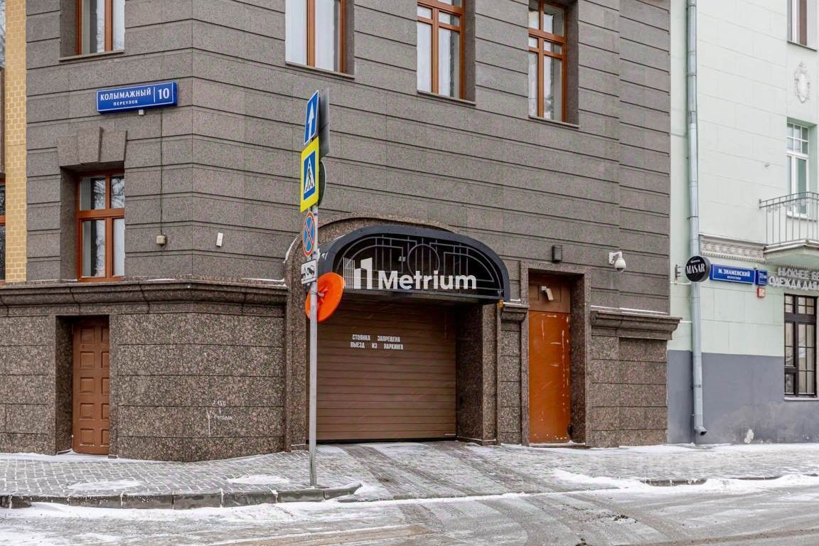Продажа 4-комн квартиры на вторичном рынке Колымажный переулок, 10