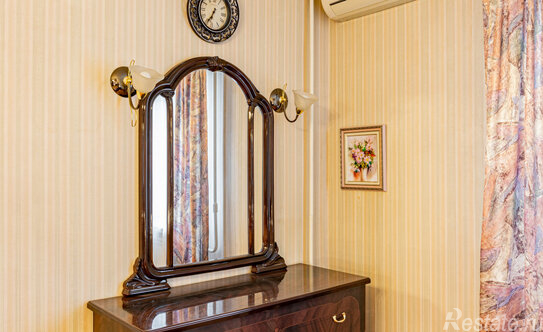 Продажа 3-комн квартиры на вторичном рынке Полевая улица,  д. 2/30