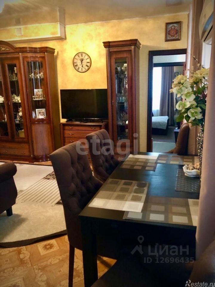 Продажа 4-комн квартиры на вторичном рынке улица Климашкина,  д. 20