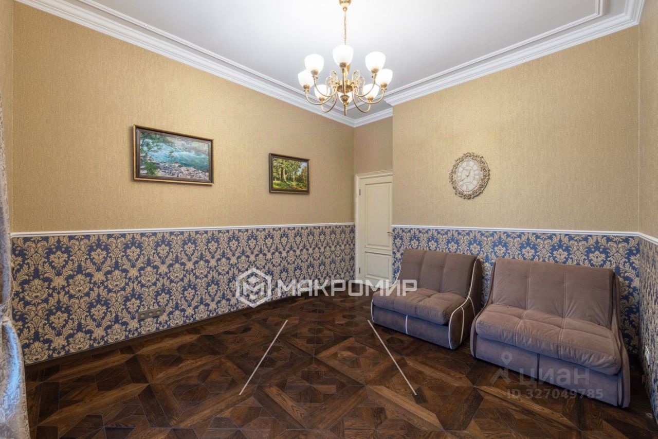 Продажа 2-комн квартиры на вторичном рынке улица Жукова, 1