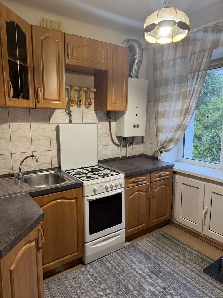 Продажа 2-комн квартиры на вторичном рынке Климовск мкр, улица Заводская,  д. 8