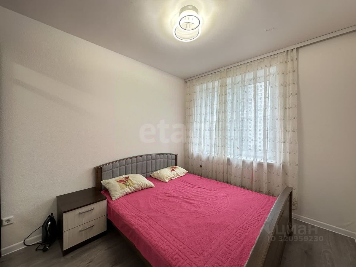 Продажа 1-комн квартиры на вторичном рынке улица Русановская, 28