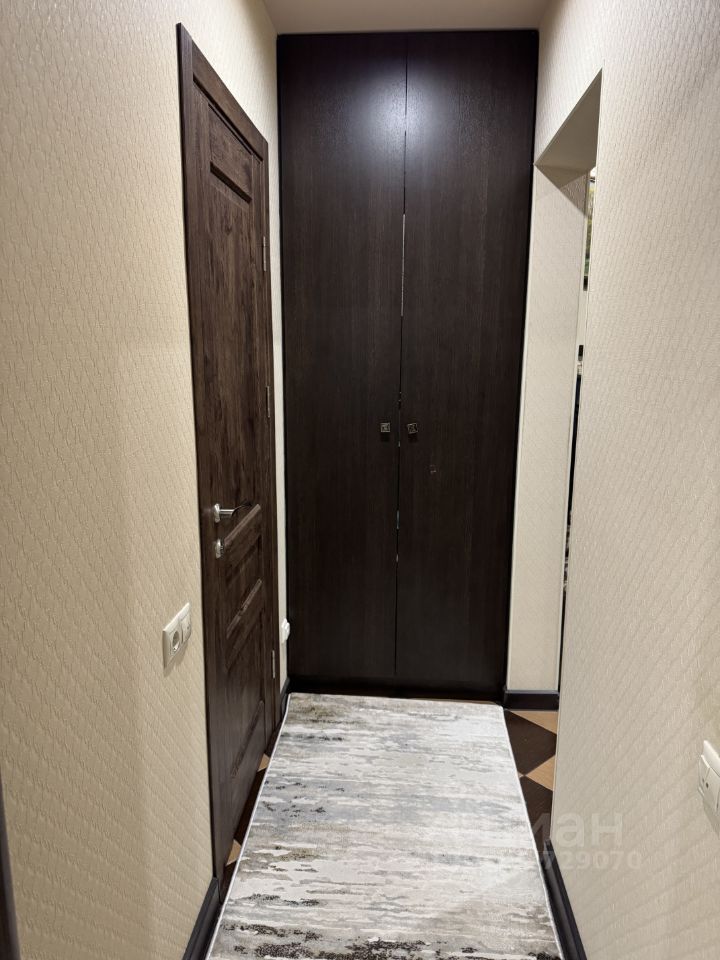 Продажа 2-комн квартиры на вторичном рынке улица Берзарина, 23