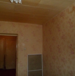 Продажа 2-комн квартиры на вторичном рынке Сланцы г, 1 Мая ул,  д. 16