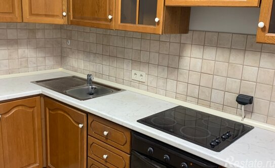 Продажа 2-комн квартиры на вторичном рынке улица Николая Химушина,  д. 23