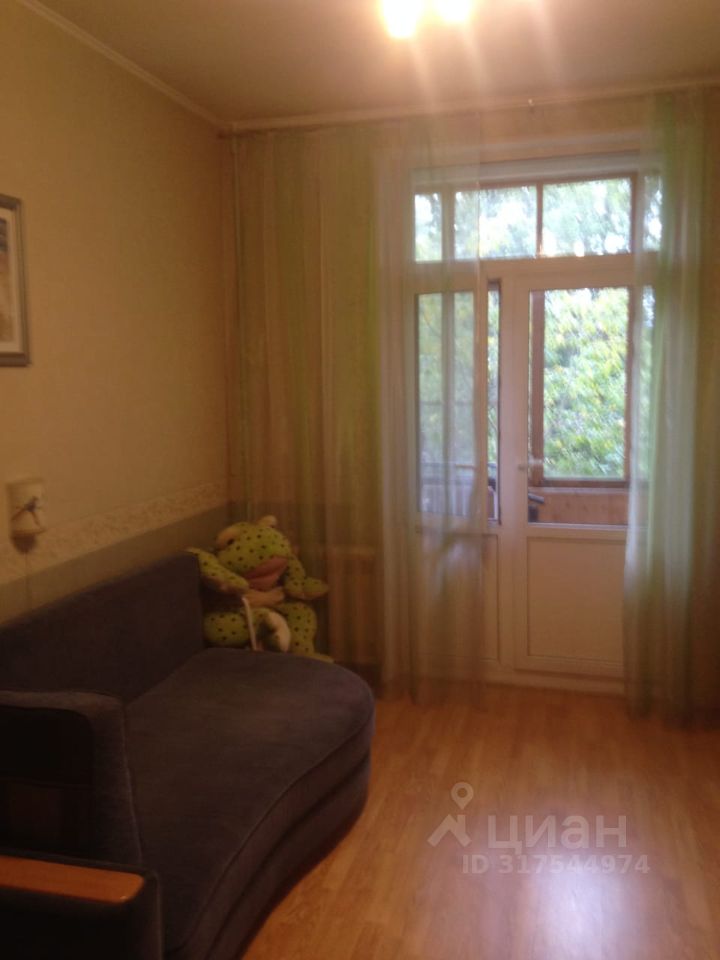 Продажа 2-комн квартиры на вторичном рынке улица 10-я Соколиной Горы,  д. 12