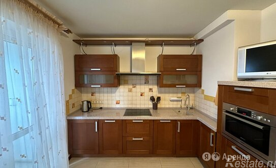 Аренда 3-комн квартиры на вторичном рынке ул Коштоянца,  д. 47,  к. 1