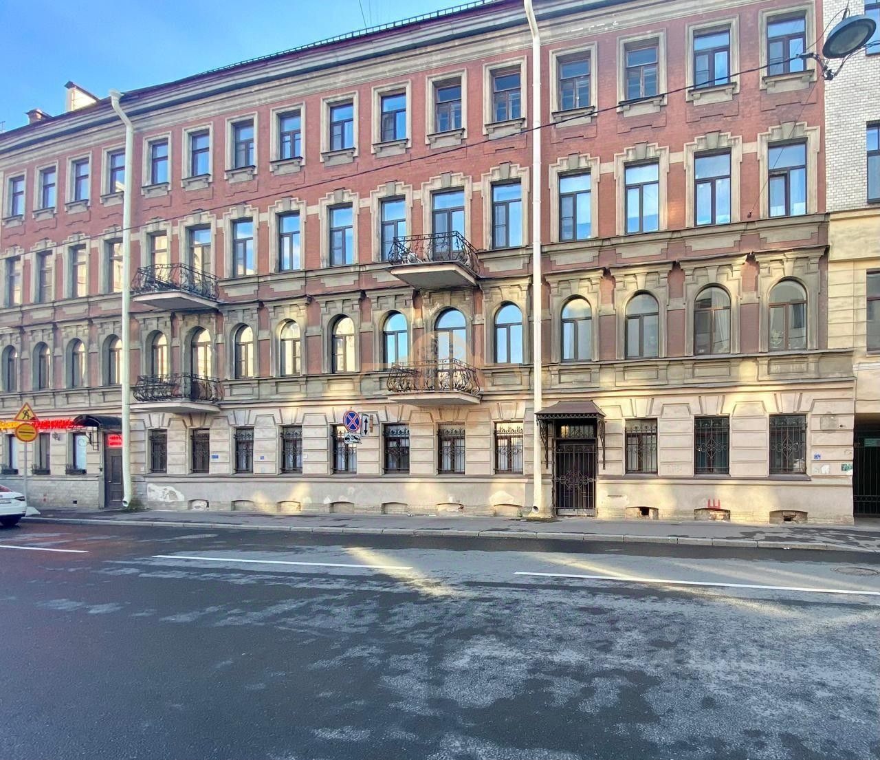 Продажа 2-комн квартиры на вторичном рынке Каменноостровский проспект, 53/22