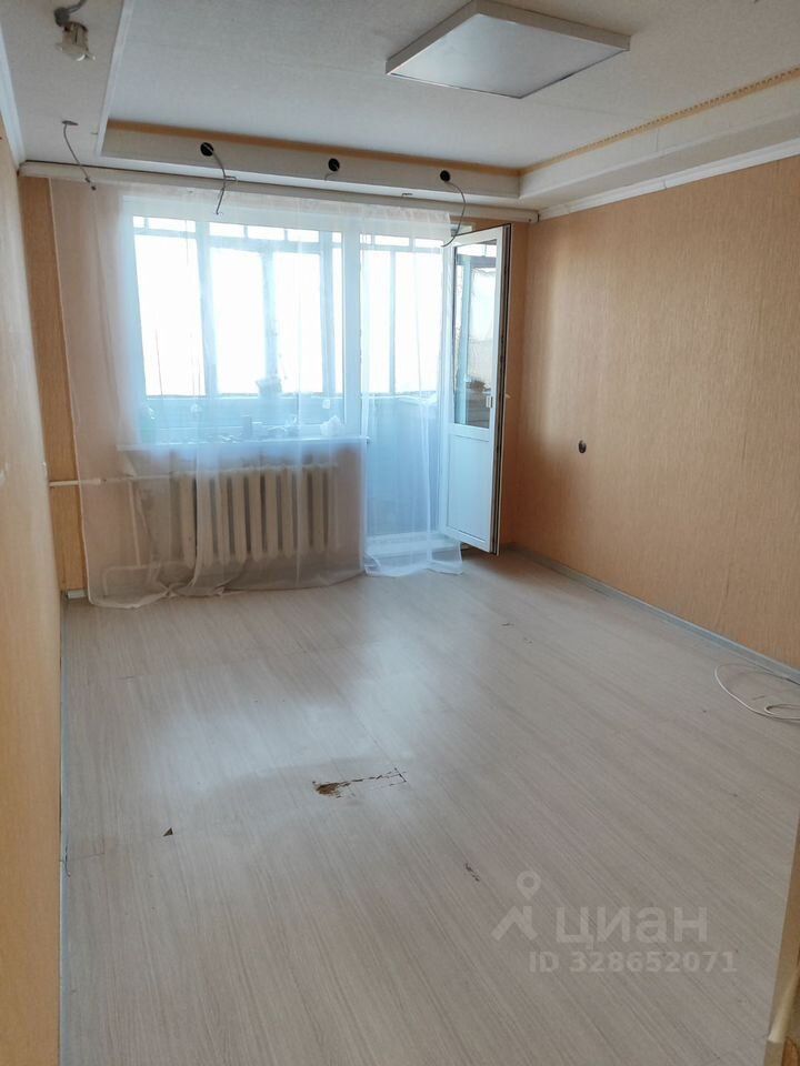 Продажа 2-комн квартиры на вторичном рынке Кириши, Волховская набережная, 14