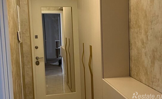 Продажа 4-комн квартиры на вторичном рынке ул Центральная,  д. 24