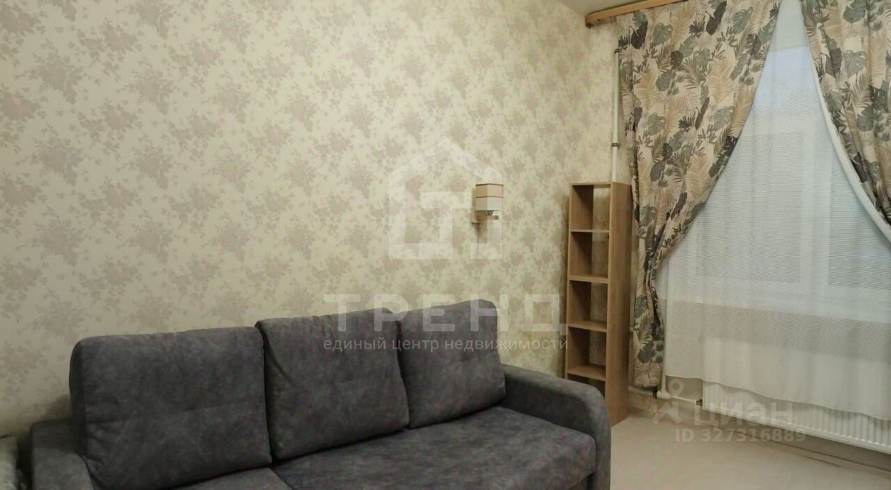 Продажа 1-комн квартиры на вторичном рынке Красное Село, улица Первого Мая, 3