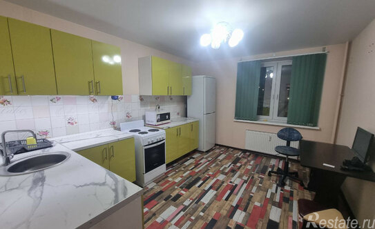 Продажа 3-комн квартиры на вторичном рынке Мурино г, Петровский б-р