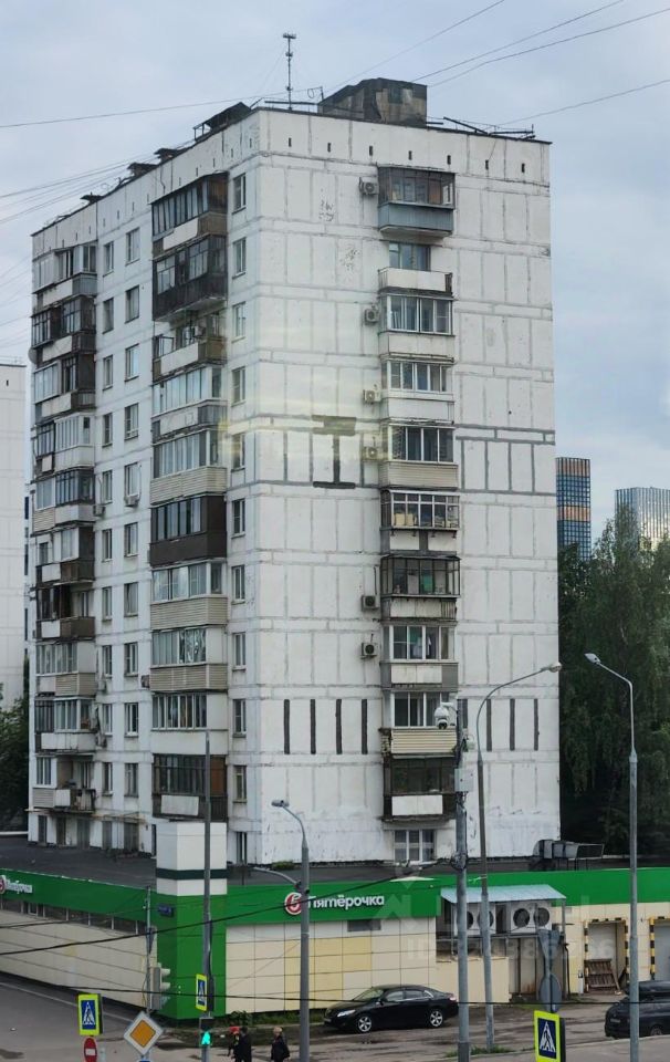 Продажа 2-комн квартиры на вторичном рынке улица Яблочкова,  д. 19