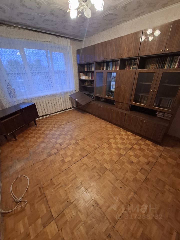 Продажа 2-комн квартиры на вторичном рынке д. Тарасково, улица Комсомольская, 20