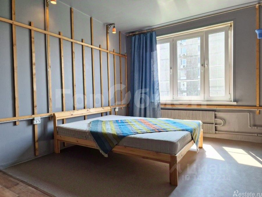 Продажа 1-комн квартиры на вторичном рынке Лазаревский пер,  д. 4