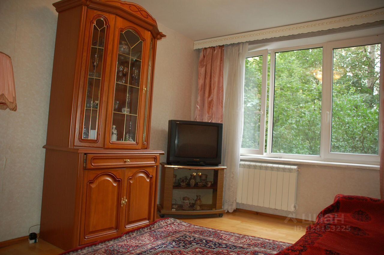 Продажа 4-комн квартиры на вторичном рынке улица Турку, 9К3