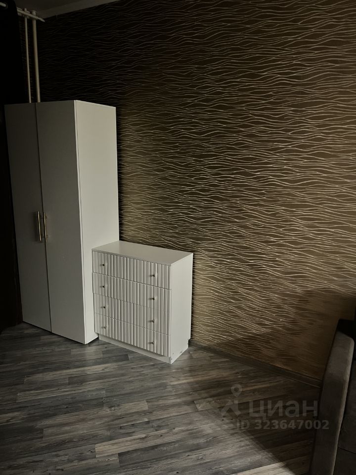 Продажа 2-комн квартиры на вторичном рынке Красногорск, улица Вилора Трифонова, 1