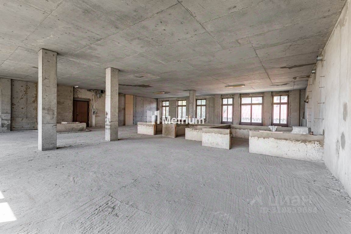 Продажа 5-комн квартиры на вторичном рынке Большой Левшинский переулок, 11