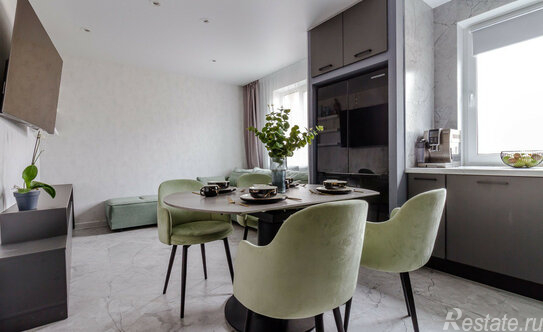 Продажа 4-комн квартиры на вторичном рынке Шлиссельбургский пр-кт