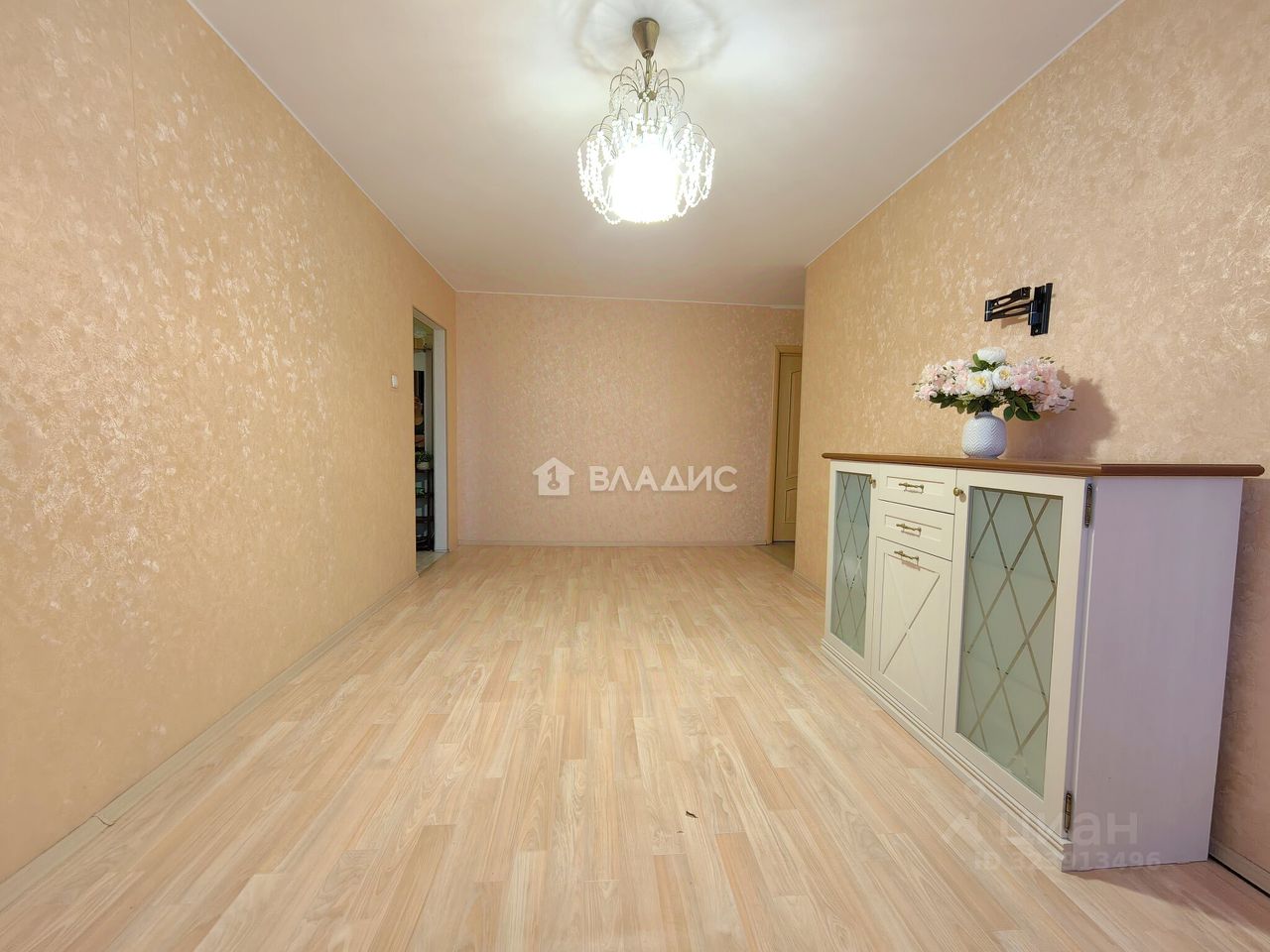 Продажа 3-комн квартиры на вторичном рынке с. Акатьево, улица Новая