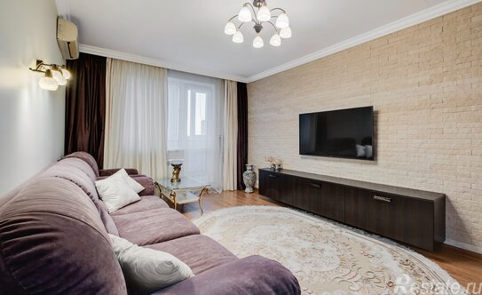 Продажа 3-комн квартиры на вторичном рынке улица Мусы Джалиля,  д. 13