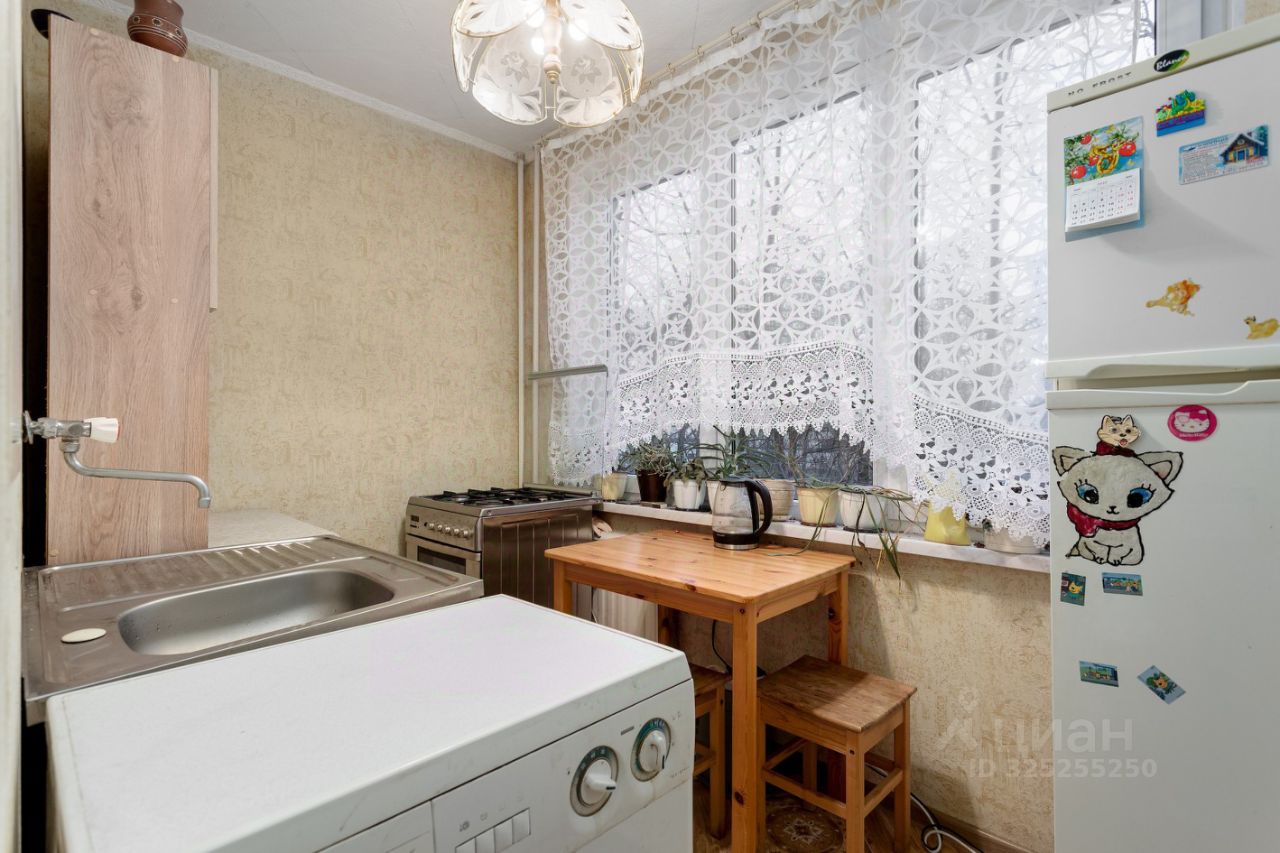 Продажа 3-комн квартиры на вторичном рынке улица Тельмана, 44