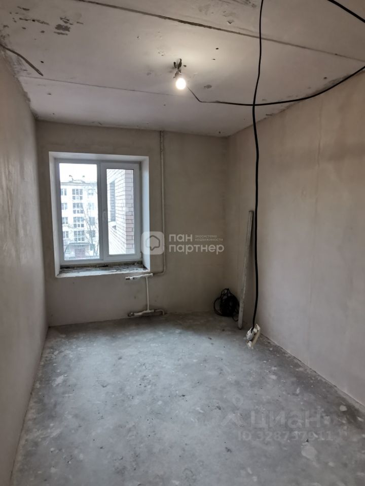 Продажа 3-комн квартиры на вторичном рынке Варшавская улица, 37К1