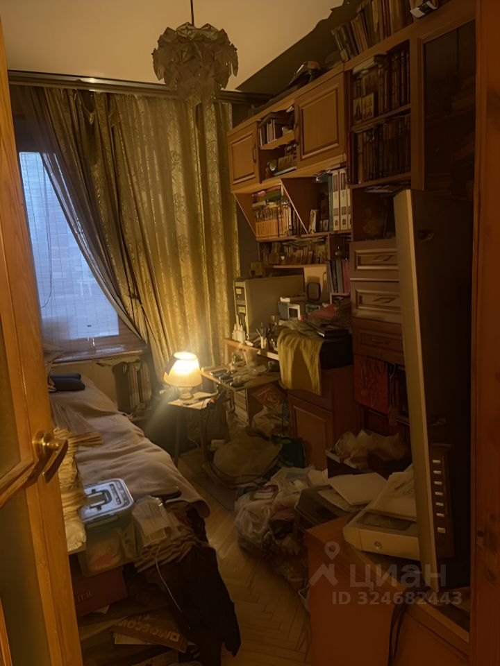 Продажа 2-комн квартиры на вторичном рынке Живописная улица, 12К1