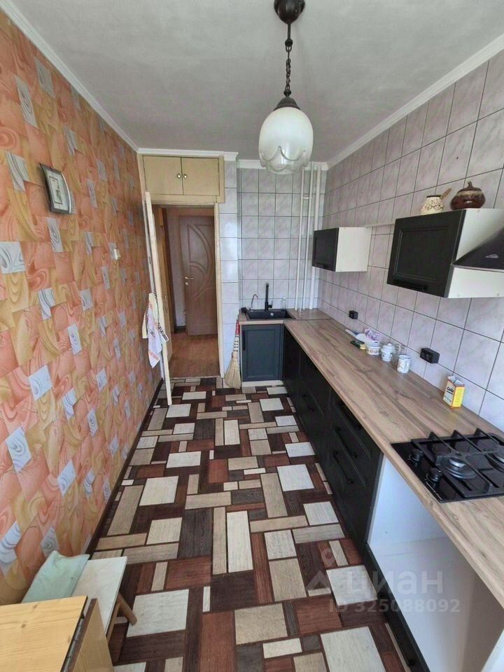 Продажа 3-комн квартиры на вторичном рынке Коломна, Окский проспект, 4