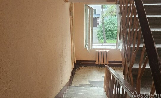 Продажа 2-комн квартиры на вторичном рынке улица Орджоникидзе,  д. 7