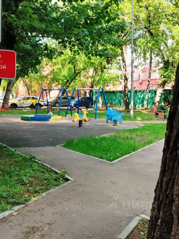 Продажа 1-комн квартиры на вторичном рынке улица Симоновский Вал, 9