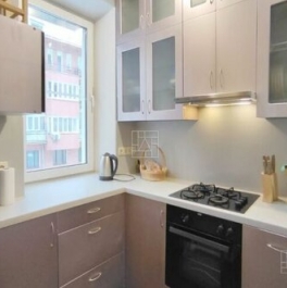 Аренда 3-комн квартиры на вторичном рынке Тверская-Ямская 3-я ул,  д. 21/23