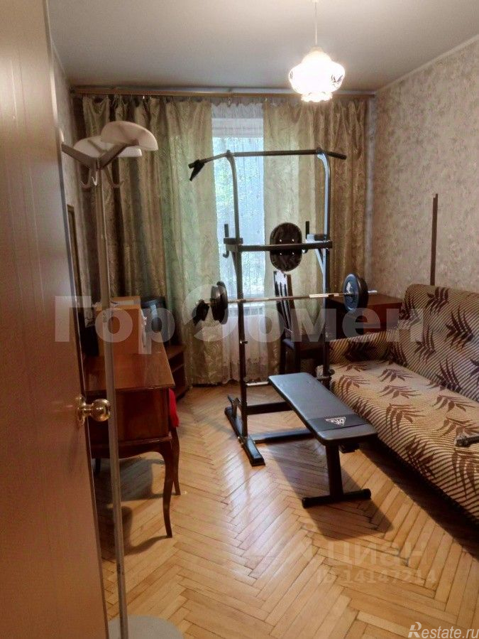 Продажа 3-комн квартиры на вторичном рынке Булатниковская улица,  д. 5 к5