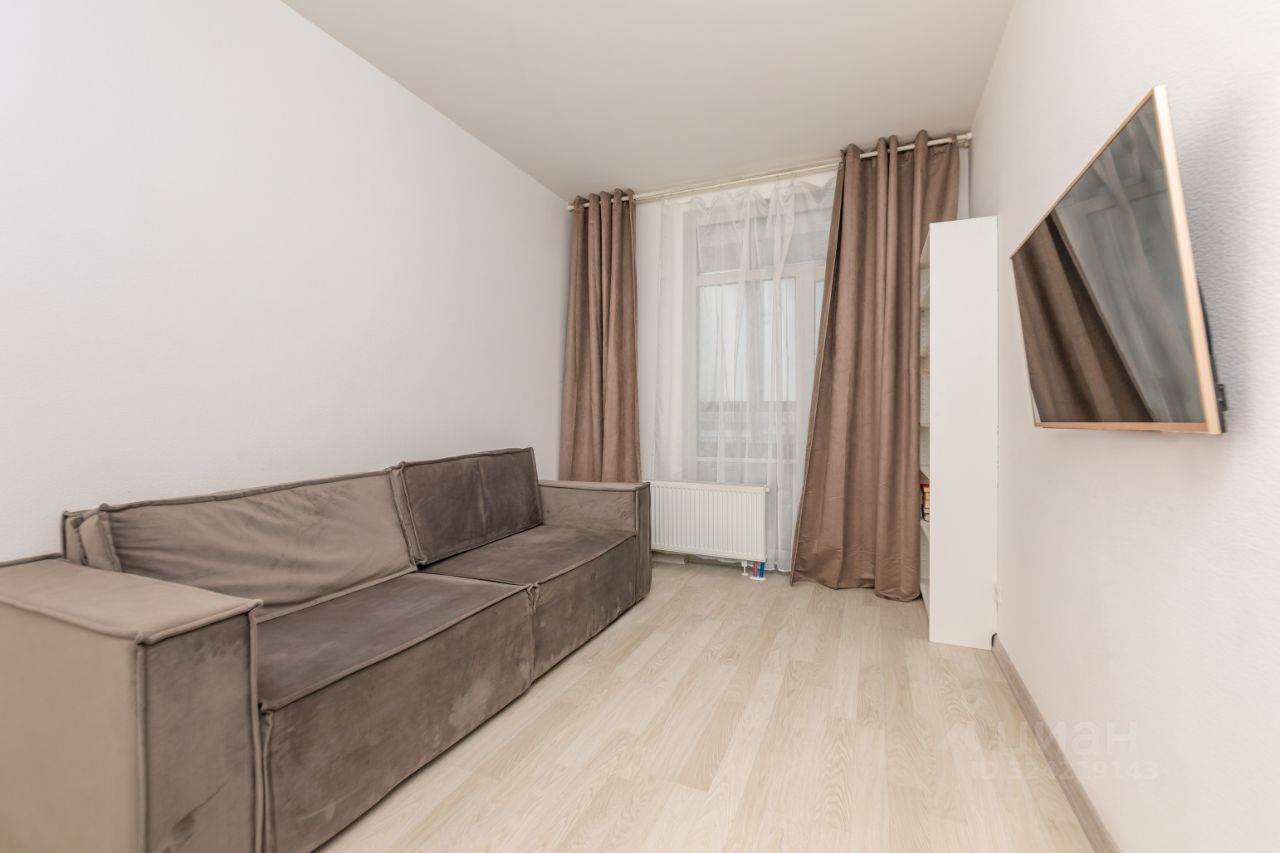 Продажа 1-комн квартиры на вторичном рынке Днепропетровская улица, 65