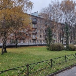 Продажа 2-комн квартиры на вторичном рынке ул Крюкова,  д. 1