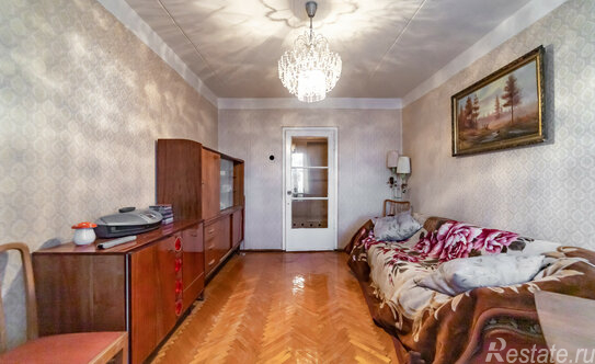 Продажа 4-комн квартиры на вторичном рынке Петергоф г, Разводная ул,  д. 4