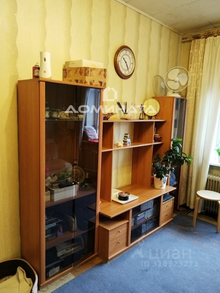 Продажа 3-комн квартиры на вторичном рынке Старо-Петергофский проспект, 41