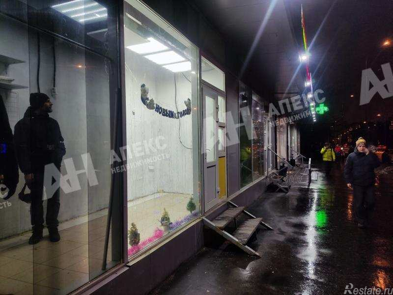 Аренда торгового помещения Гримау ул