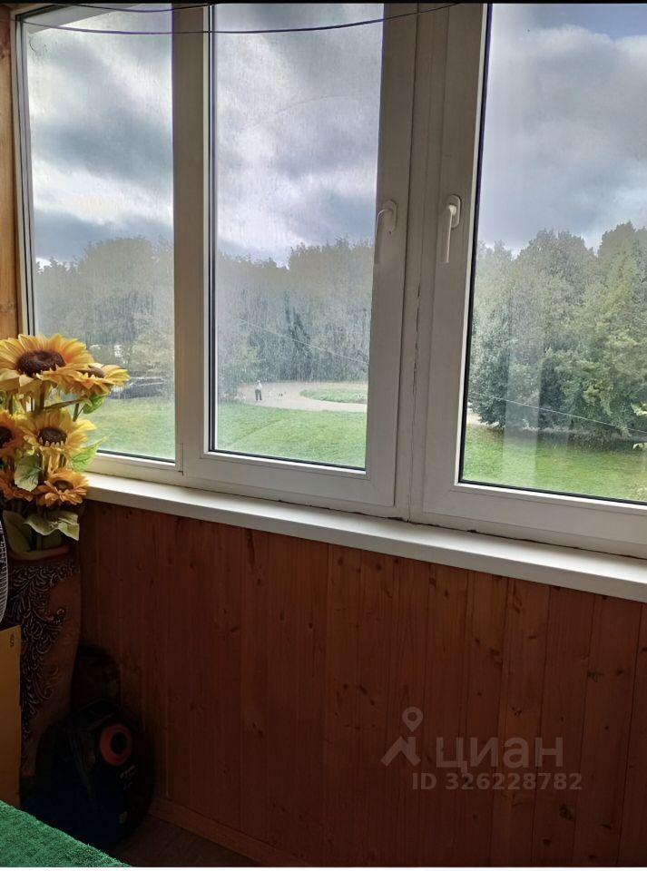 Продажа 2-комн квартиры на вторичном рынке улица Маршала Захарова, 18К1