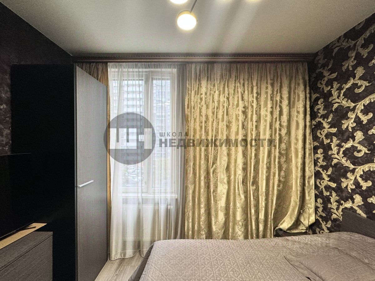 Продажа 3-комн квартиры на вторичном рынке улица Композиторов, 12