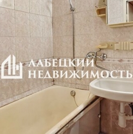 Продажа 2-комн квартиры на вторичном рынке Ветеранов пр-кт,  д. 3 к3