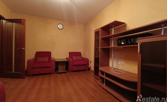 Аренда 2-комн квартиры на вторичном рынке улица Ротерта,  д. 10 к4