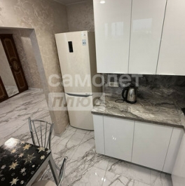 Продажа 2-комн квартиры на вторичном рынке Перовская улица,  д. 6 к1