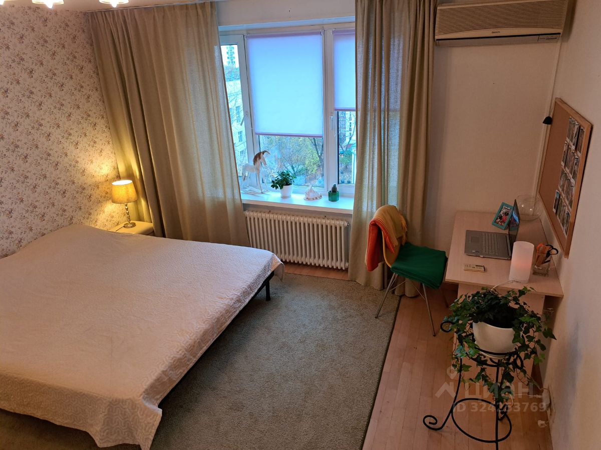 Аренда 1-комн квартиры на вторичном рынке Михалковская улица, 15