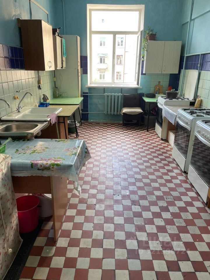 Продажа комнаты Дзержинский, улица Ленина, 12