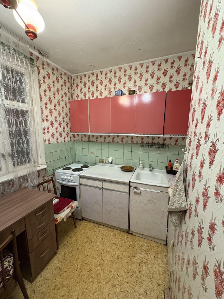 Аренда 1-комн квартиры на вторичном рынке Изумрудная улица, 9