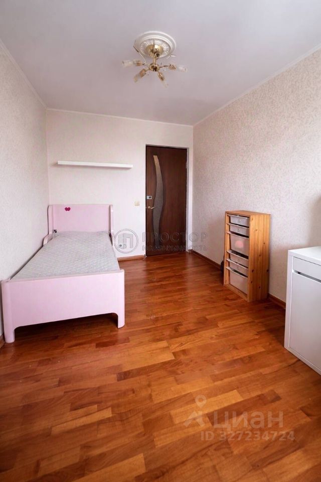 Продажа 2-комн квартиры на вторичном рынке пос. Барвиха, 27